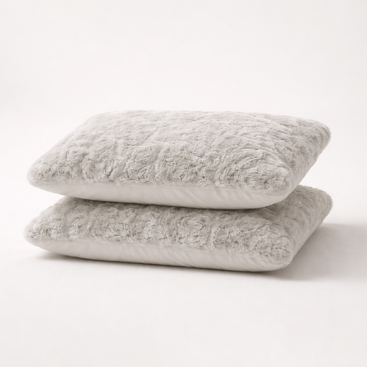 YNOT Cloud Pom Pom Fur Greige kussenslopen 60x70cm 2-Pack