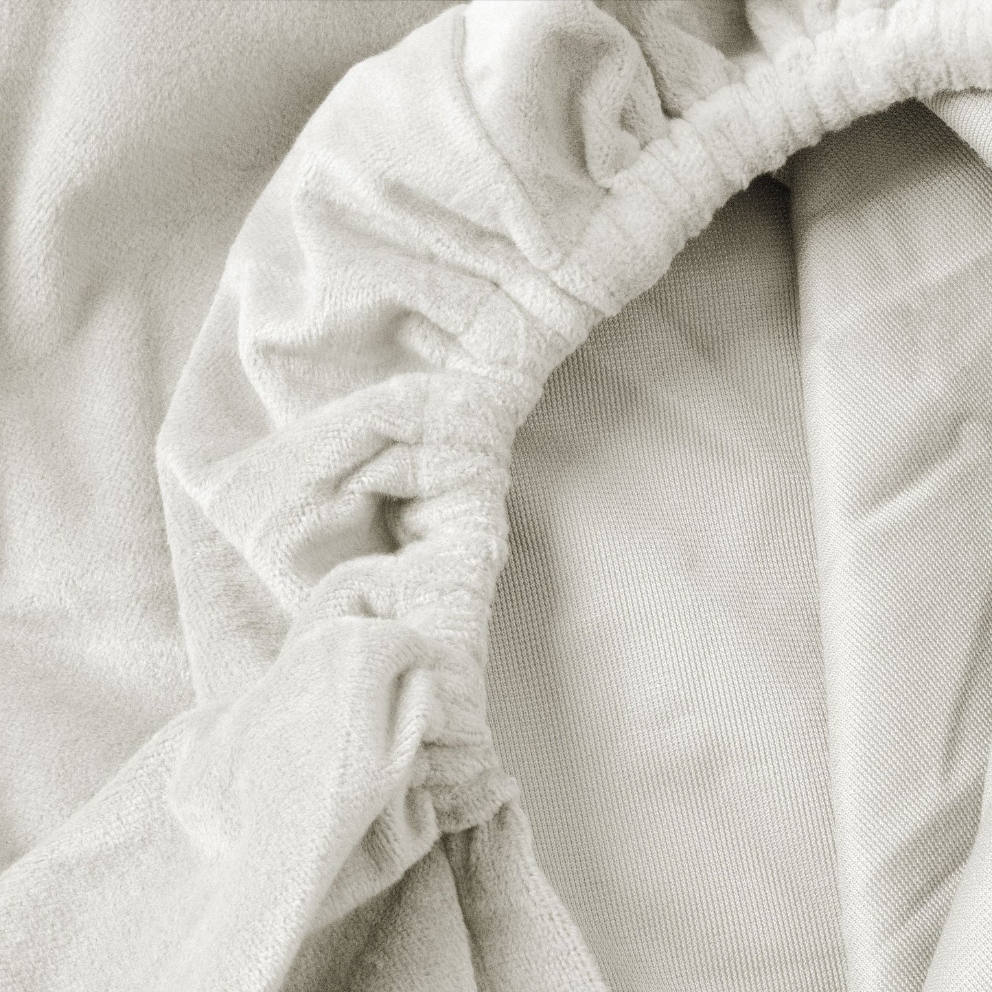 Drap-housse pour matelas velours blanc perle