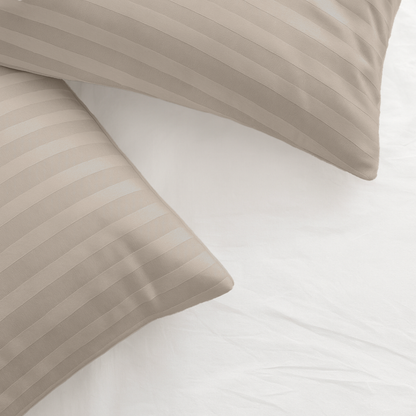 Kussenslopen Hotel Stripe Satin Taupe/grey 60x70cm 2-Pack